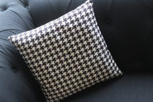 Bliss Cushion Houndstooth Velvet